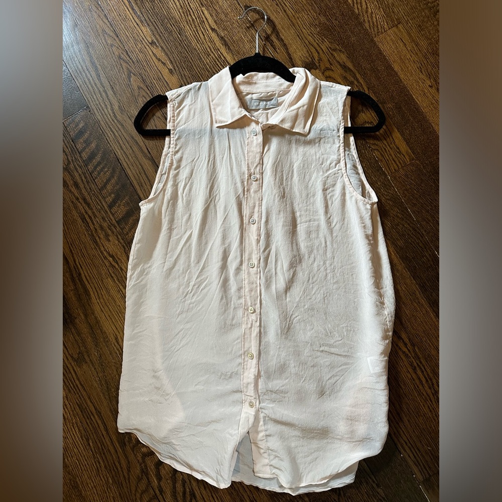 Everlane Sleeveless Button-Up Blouse in Light Pink/Cream